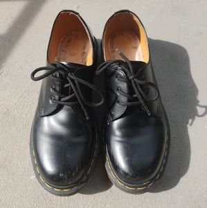 Vintage Dr. Martens oxfords